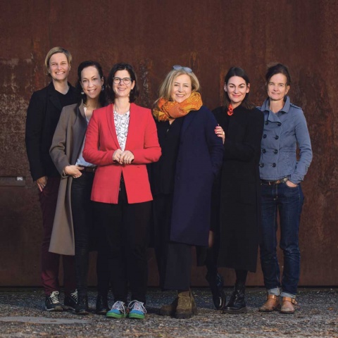 Von links nach rechts: Ruth Swoboda, Angelika Becker, Lea PutzErath, Stefania Pitscheider Soraperra, Bettina Steindl und Brigitta Soraperra.<br><br>Fotos: Petra Rainer