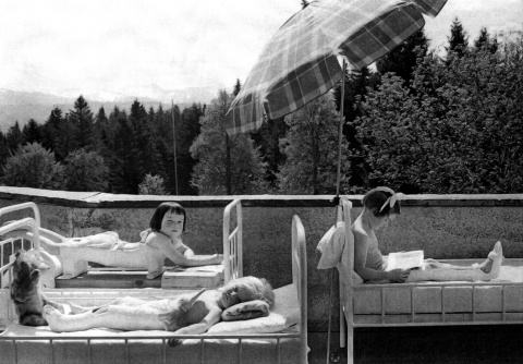 © Foto: „Die Heliotherapie der Tuberkulose. Mit besonderer Berücksichtigung ihrer chirurgischen Formen.“ von Auguste Rollier Berlin, 1924, J. Springer-Verlag