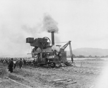 © Internationale Rheinregulierung Bauarbeiten, hier im Bereich Fußach, um 1900: ein gesellschaftlicher Kraftakt.