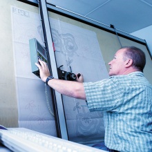 Die Vorarlberger Textilwirtschaft vollzieht ihren Wandel. Zu den klassischen, hochwertigen Textil- und Stickereiprodukten kommen technische Textilien mit vielfältigsten Funktionsmöglichkeiten und Einsatzgebieten hinzu.