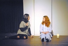 Jugendtheater. Theaterproduktion „Andri – Ich bin nicht anders. Ich will nicht anders sein“ des Gymnasiums Schillerstraße im Frühjahr 2016 im Theater am Saumarkt.